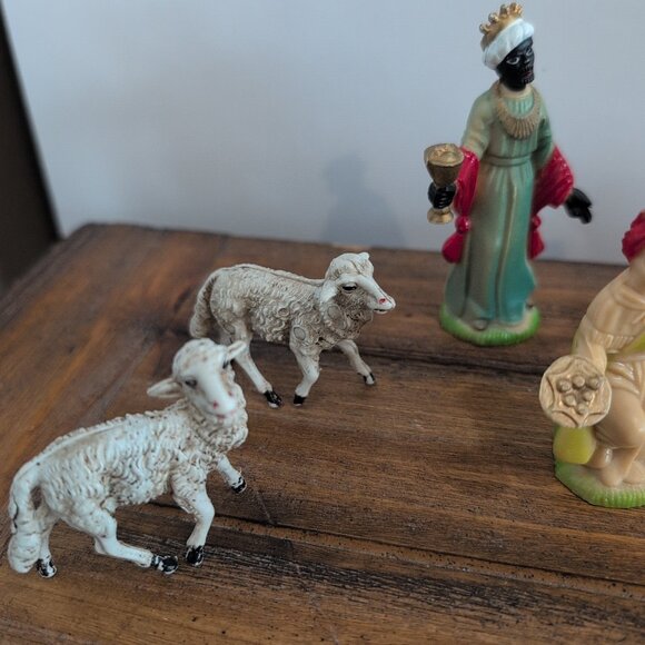 Vintage Plastic Nativity Scene Jesus Mary Wisemen - Picture 6 of 6
